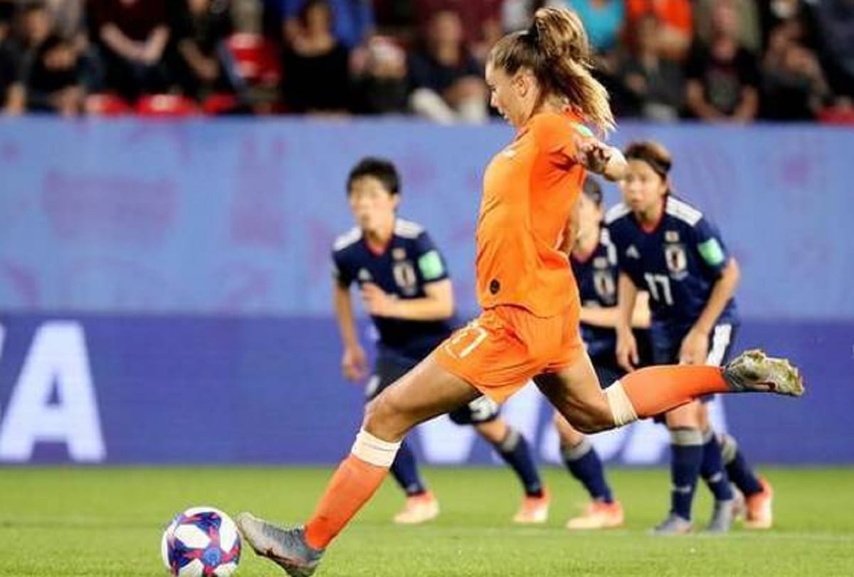 Netherlands advance to Women's World Cup quarterfinals after defeating Japan