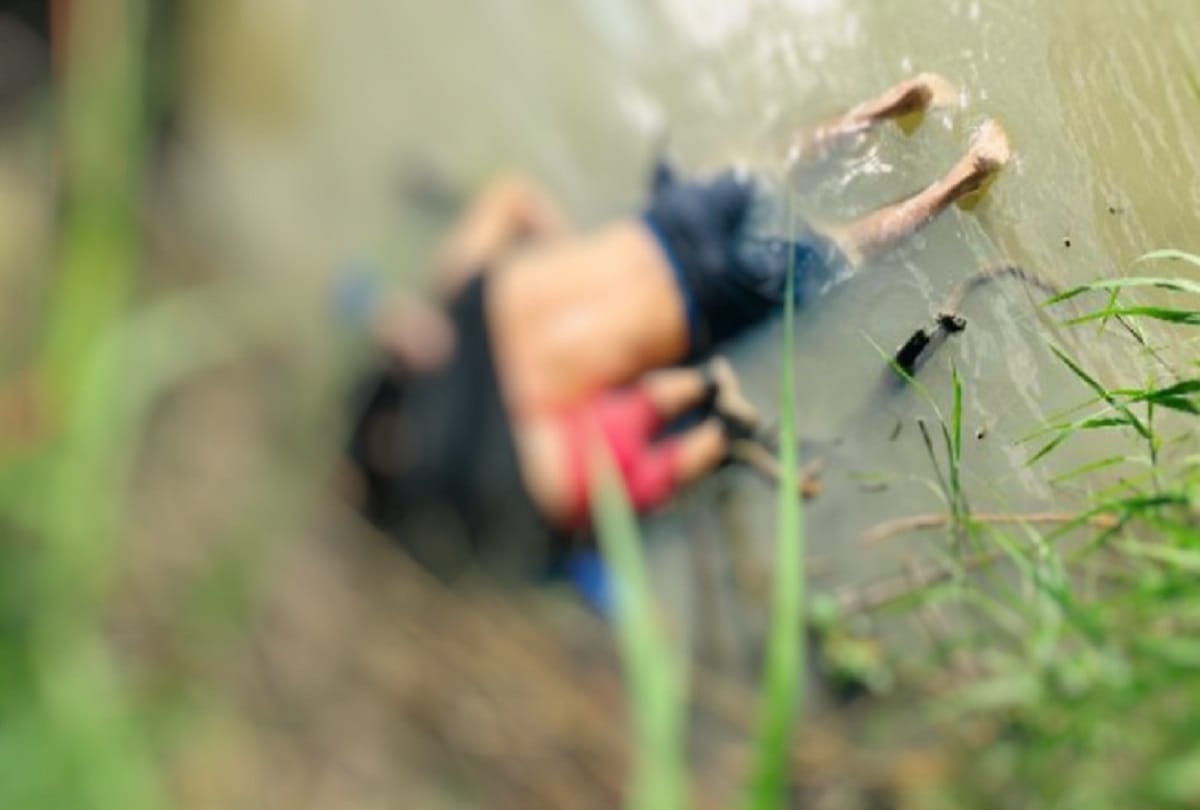 Father and daughter going to seek refuge in America died due to flowing in river in US-Mexico border