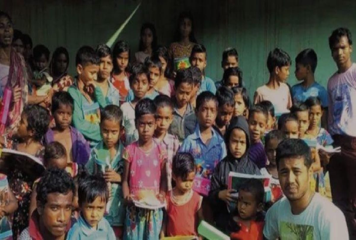 pathikrit saha serves food to roadside children in kolkata