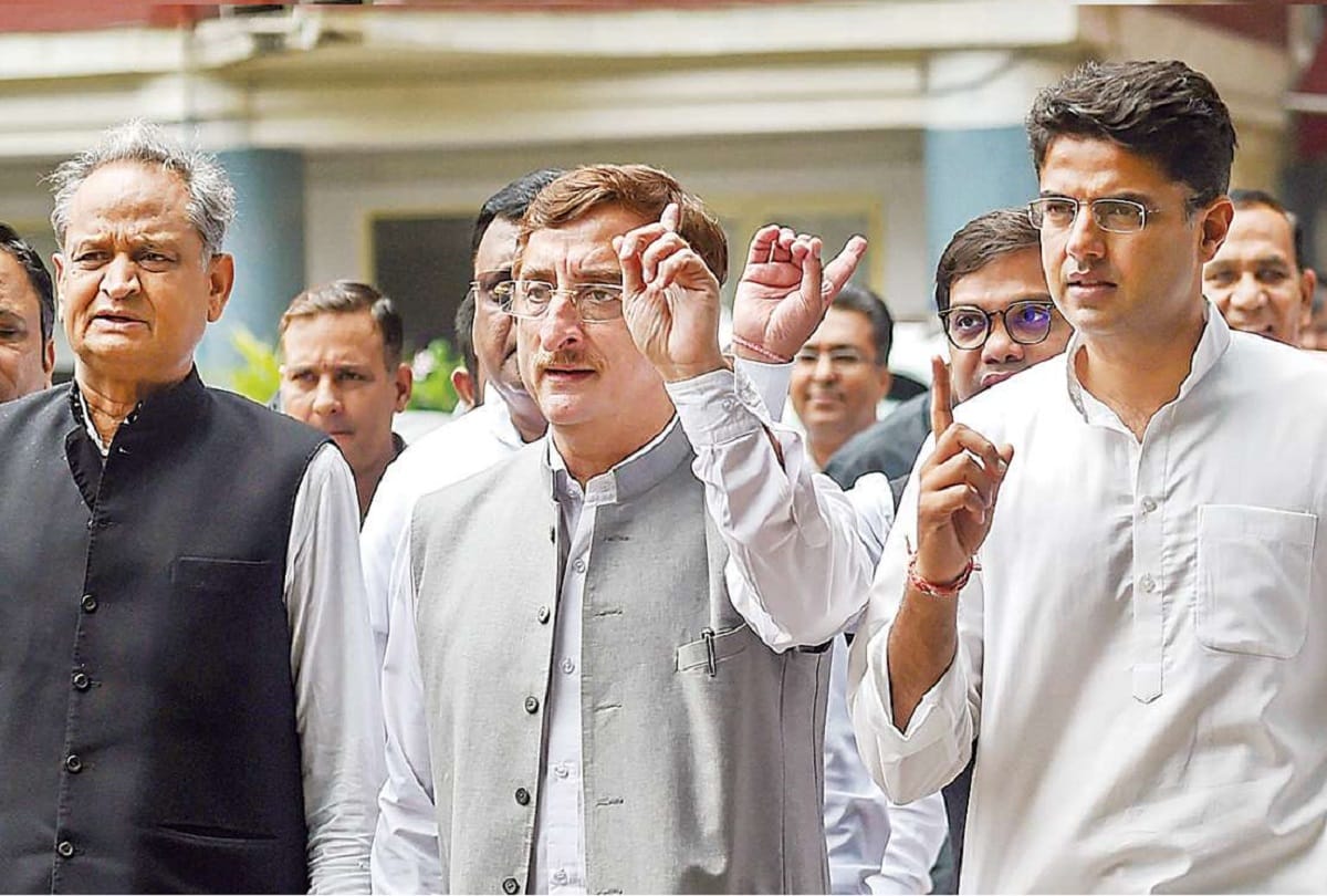 AICC Dept chairman Law, RTI & HR Vivek tankha resign and appeal to other CongressLeaders