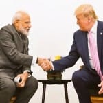 अमेरिकी राष्ट्रपति ट्रंप से मिलते प्रधानमंत्री मोदी