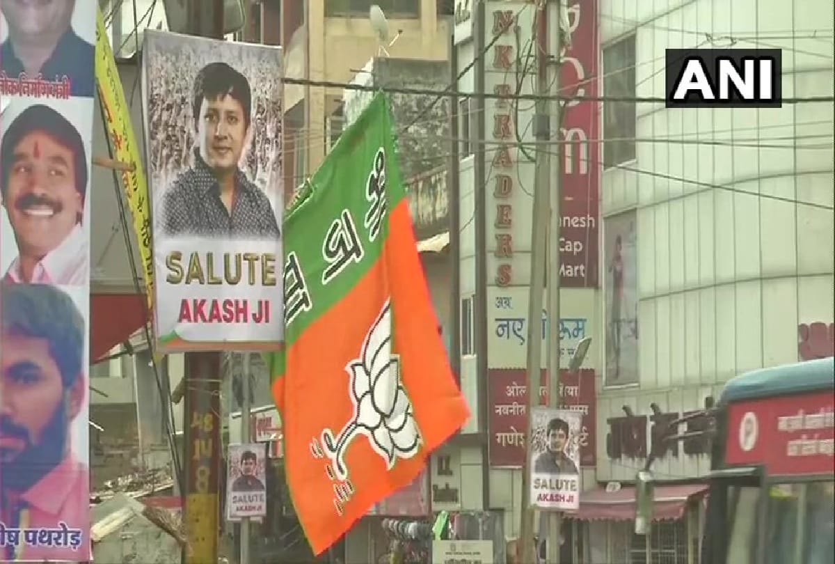 Posters of Akash vijayvargiya in Indore, Municipal employee admitted in ICU 