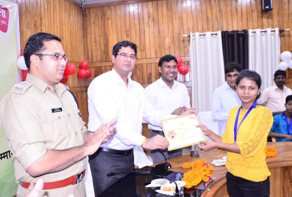 Pics of Amar Ujala Bhavishya Jyoti Samman.