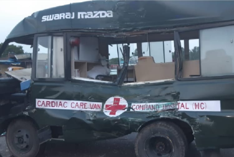 Truck collides with army ambulance in Panchkula