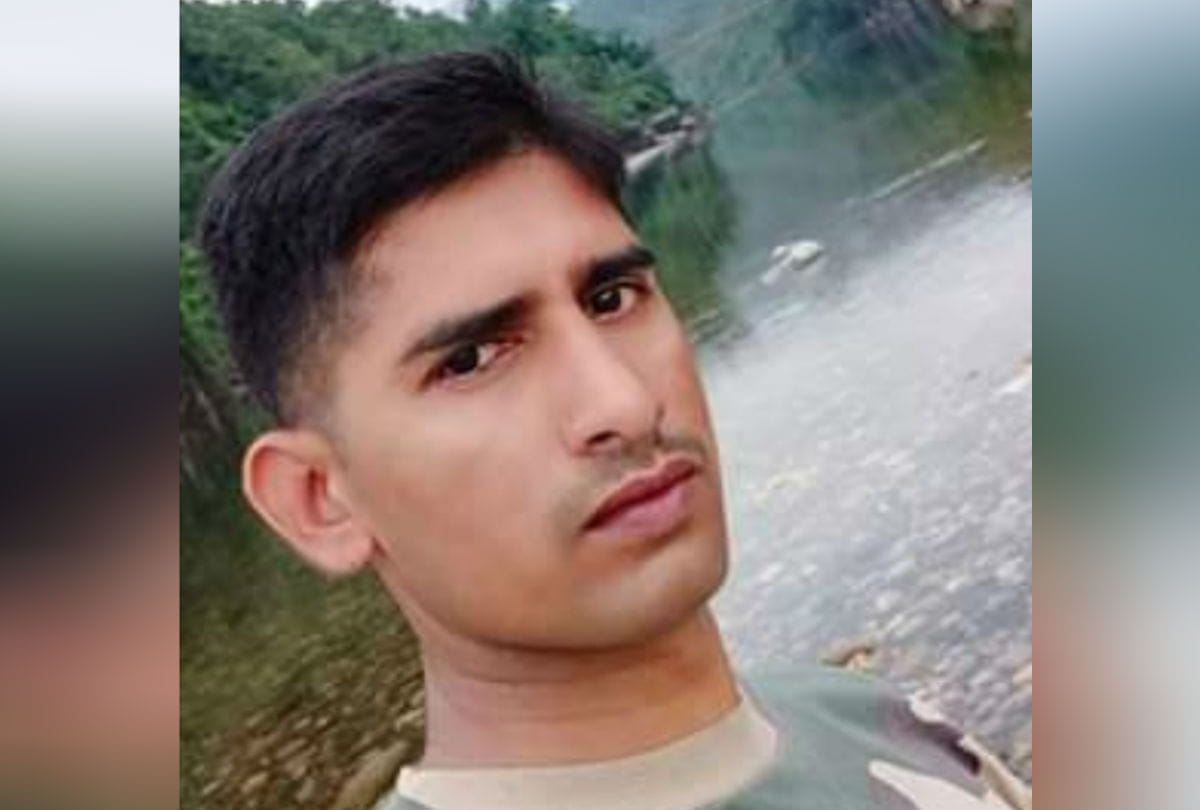 bsf soldier died in meghalaya cremation in patiyali with military honors