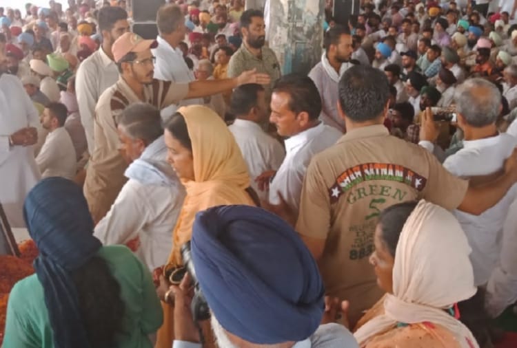 Dera Followers gathered in Kot Kapura, Paid Tribute to Bittu