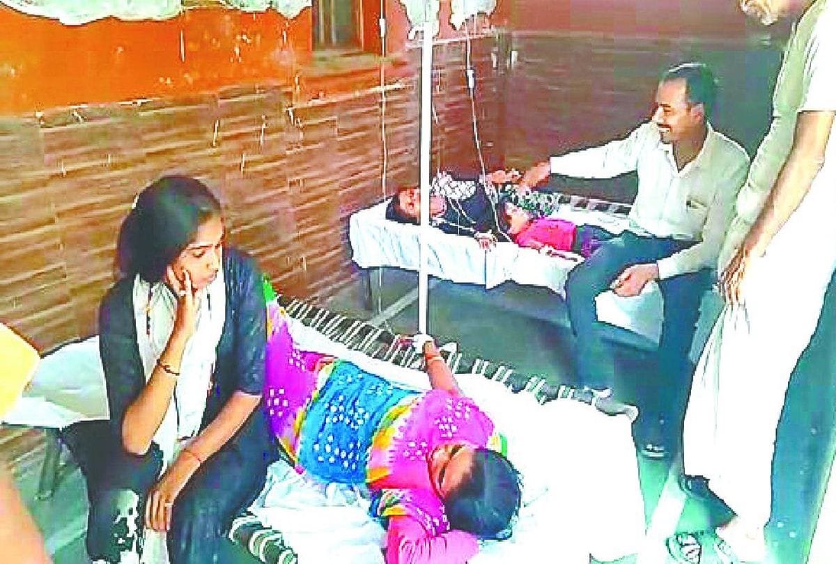 two hundred people got sick by drinking contaminated water in mathura