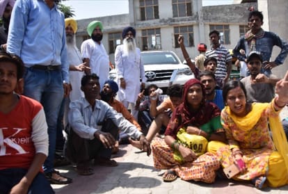 Protest of Prisoner's Kin in Ludhiana in front of jail Minister
