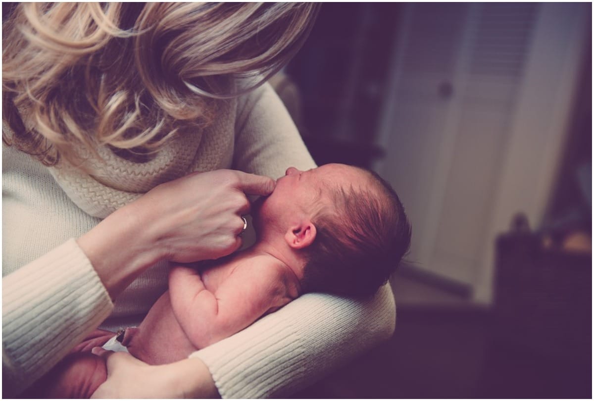 artificial uterus: between mother and machine