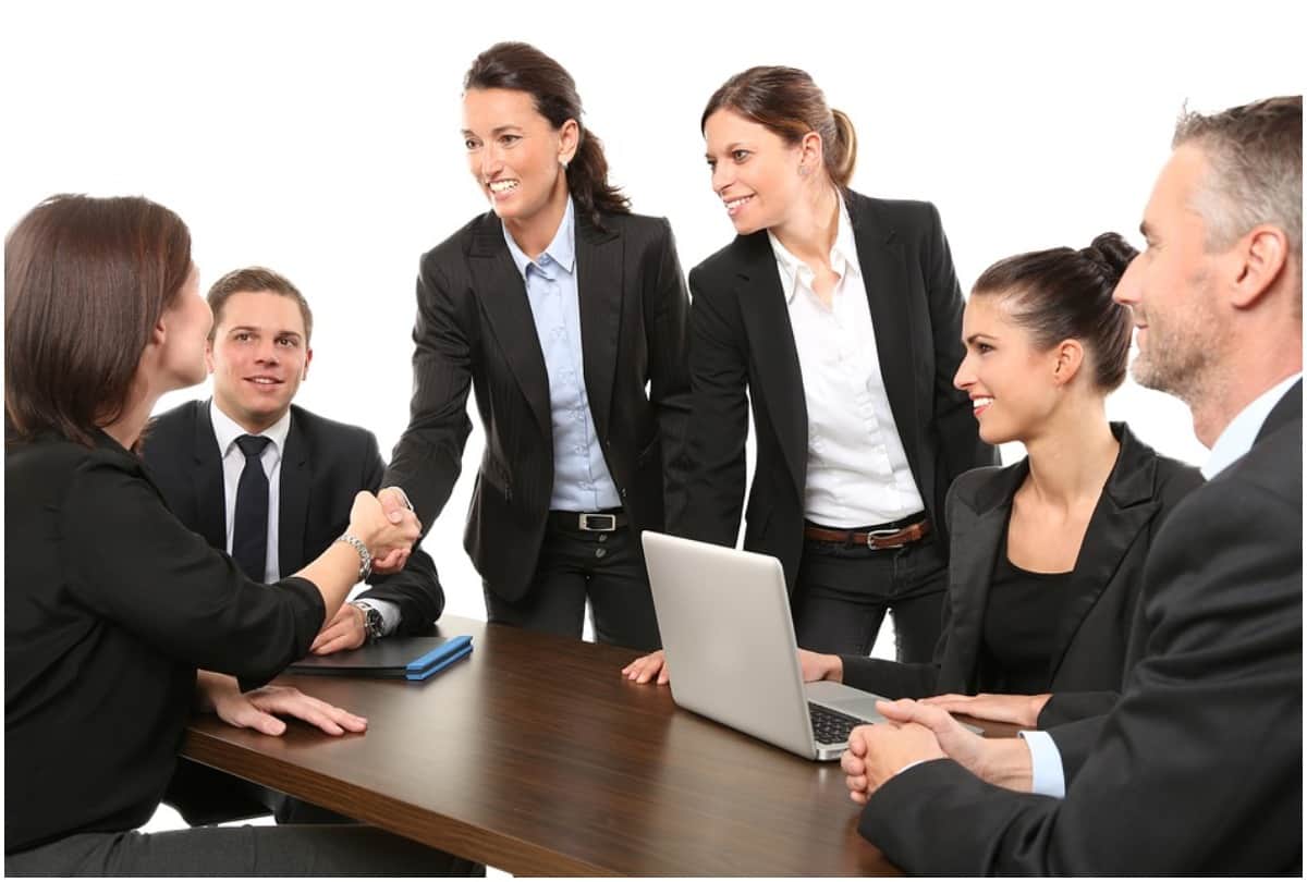 know about why boys prefer working girl for marriage