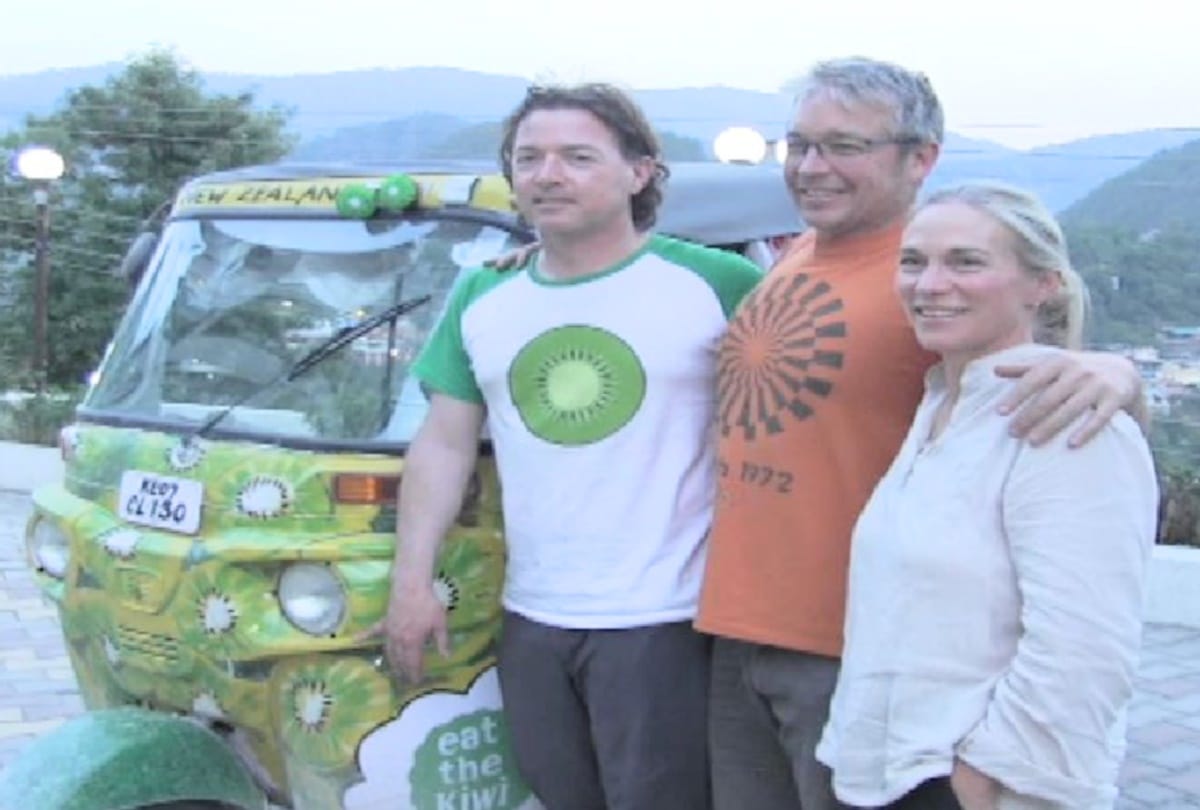 1000 km journey from Leh to Shimla by auto rickshaw for charity