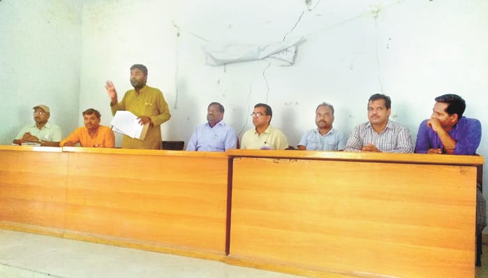 meeting for good education in schools