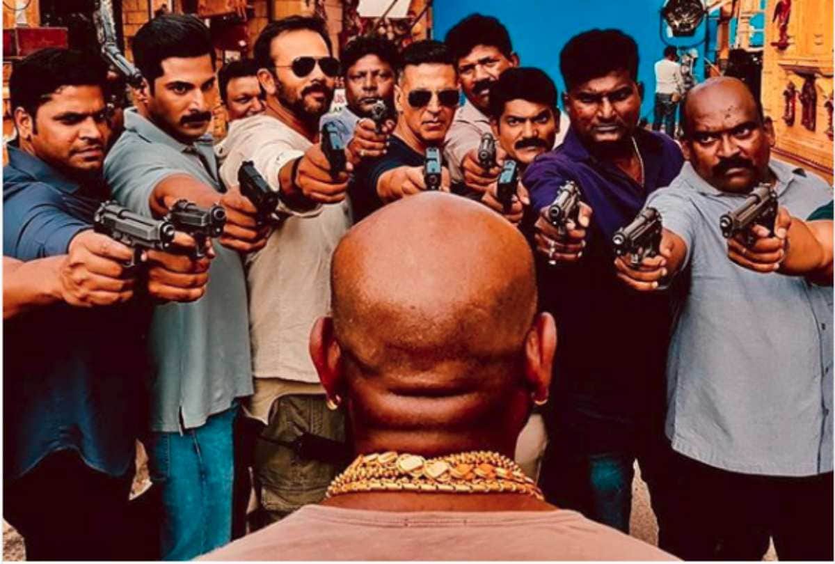 akshay kumar share another photo from the set of suryavanshi