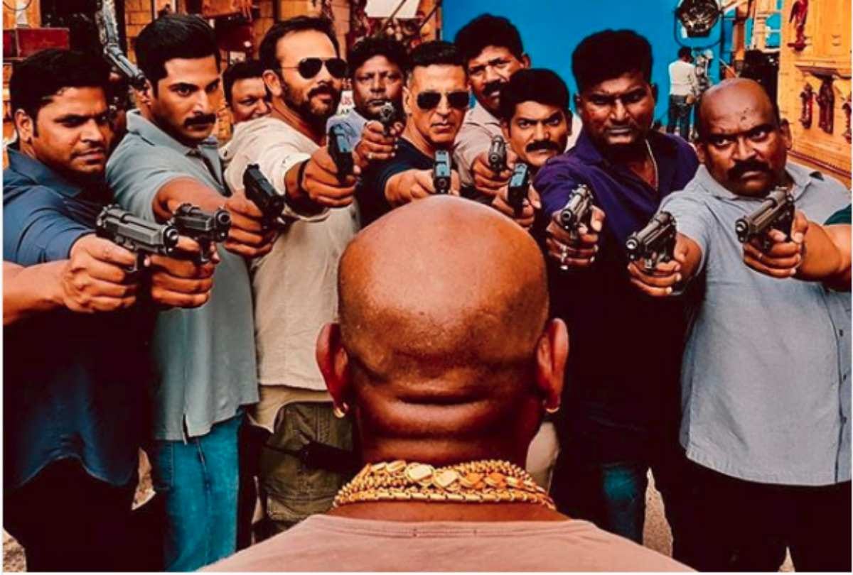 akshay kumar share another photo from the set of suryavanshi