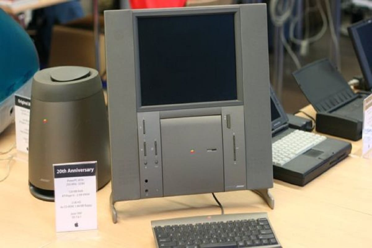 Twentieth Anniversary Macintosh - or Tam,