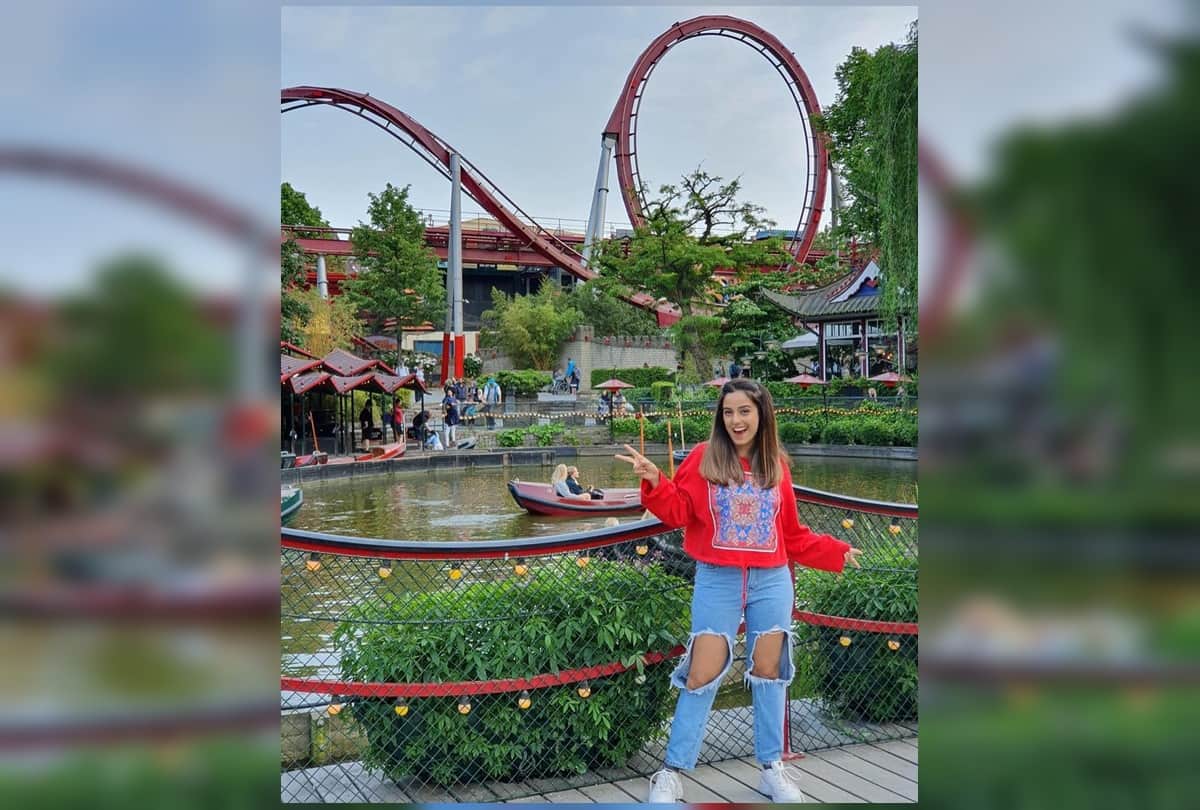 bigg boss 12 contestant srishty rode gets trolled for wearing ripped jeans