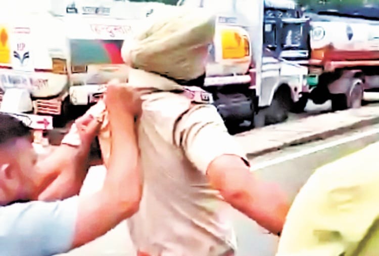 asi beaten by public, police saved life