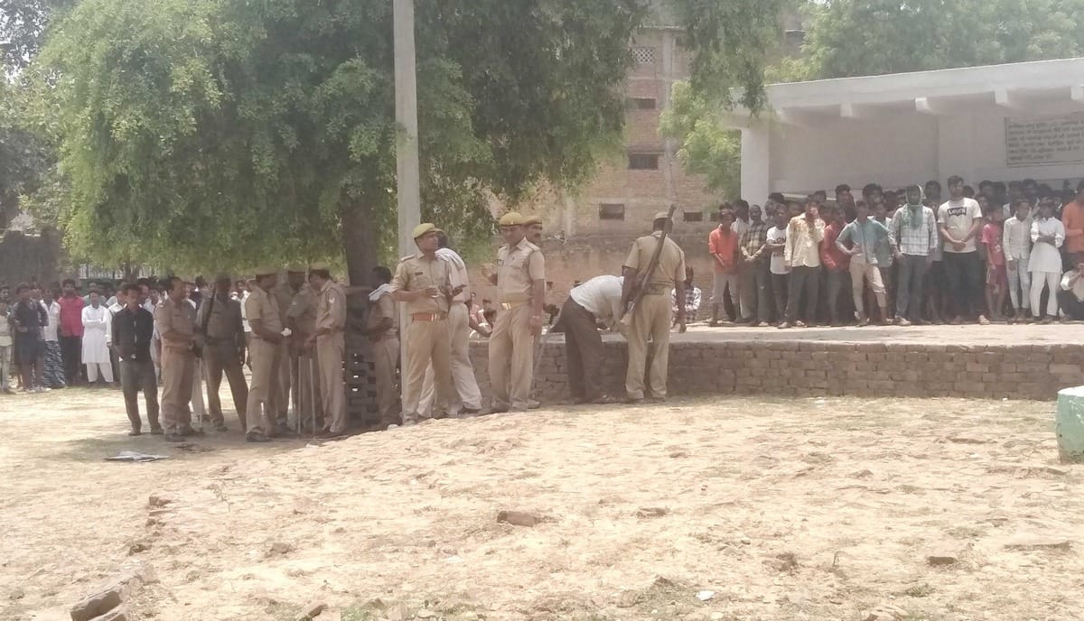 police pulled out two child dead body from graveyard to sent post mortem bhadohi