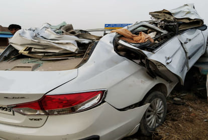 mother and son died in accident on agra lucknow expressway in mainpuri
