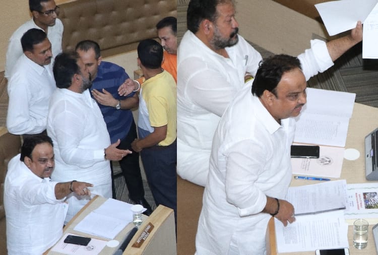 Ruckus In Chandigarh Municipal Corporation Meeting