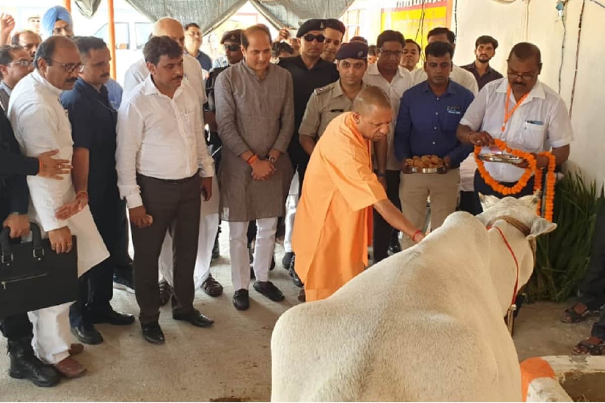 Chief Minister Yogi Adityanath inspected the Goshala in Saharanpur