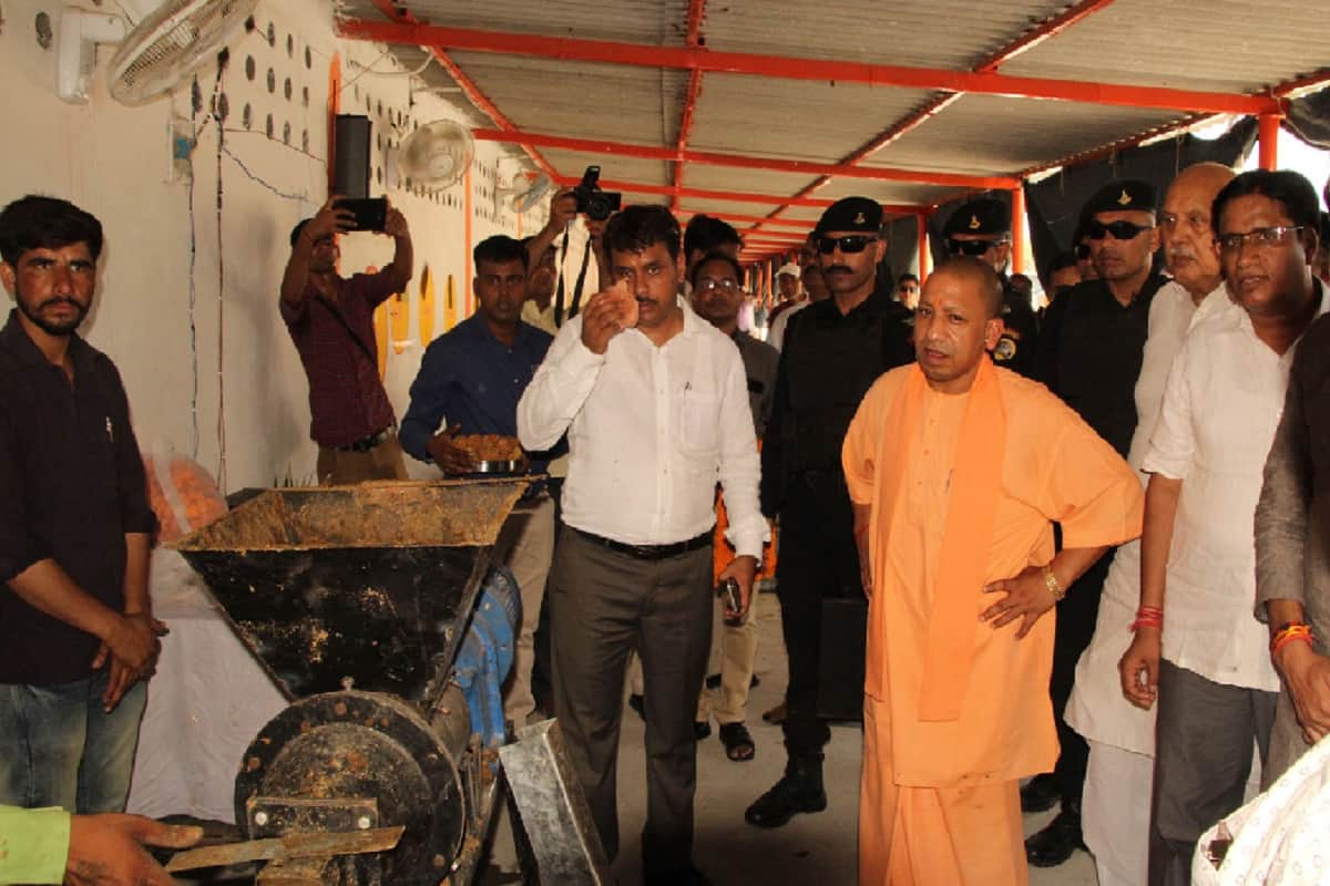 Chief Minister Yogi Adityanath inspected the Goshala in Saharanpur