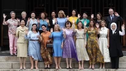 प्रथम महिलाओं के साथ फिलिप मे