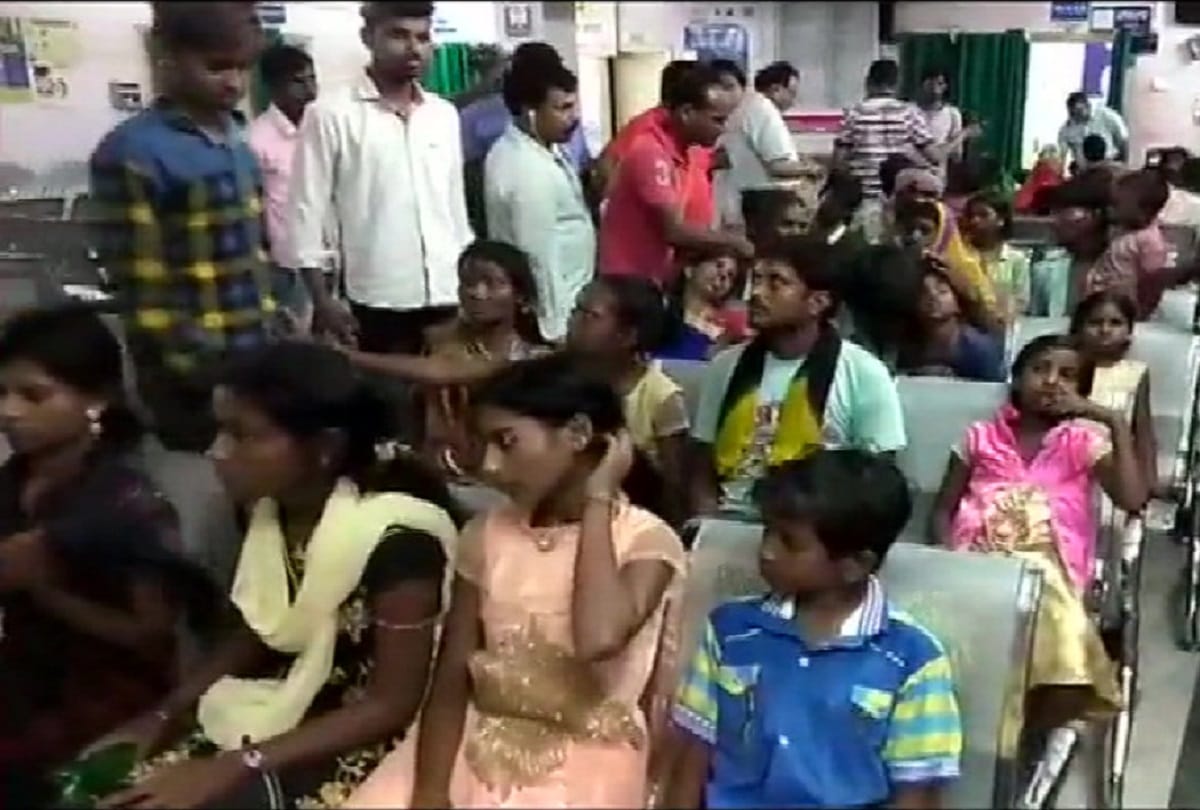 Jharkhand: Over 60 people brought to hospital after they consumed food at marriage ceremony in Dumka