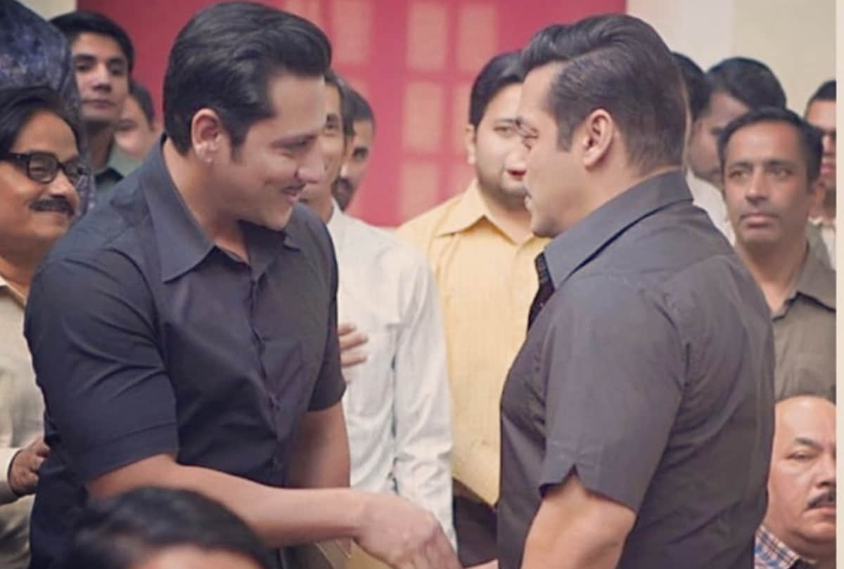 Salman khan three duplicate looks like him