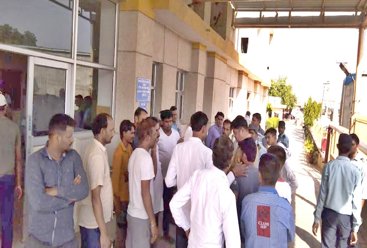 salesman shot dead on petrol pump in Jewar, Uttar pradesh