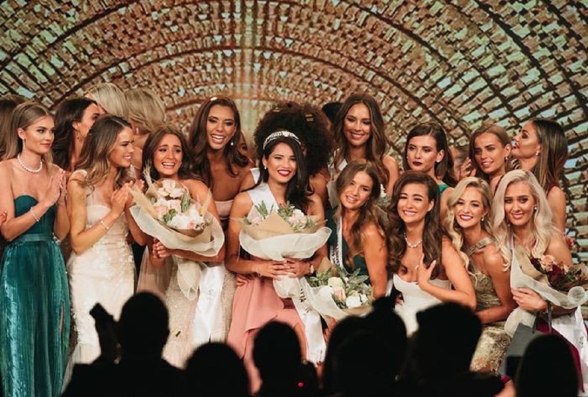 Indian Priya Serrao became Serav Miss Australia, waved at the first beauty contest banner