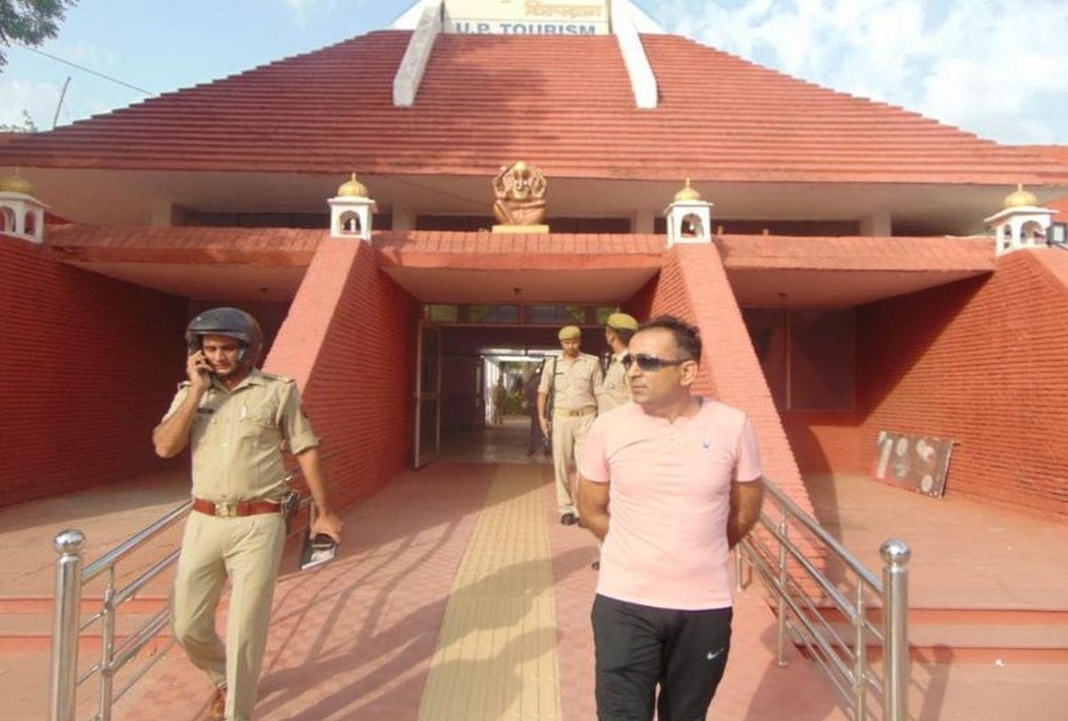 ssp jogendra kumar inspection the security arrangement of taj mahal