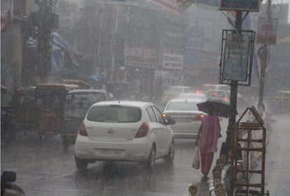 Uttarakhand weather Update Today Heavy Rainfall Yellow Alert for eight Districts