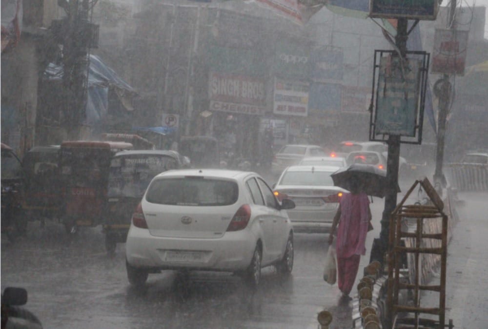 Uttarakhand Weather Heavy Rainfall Alert Schools Closed in Chamoli Many districts on 11 July