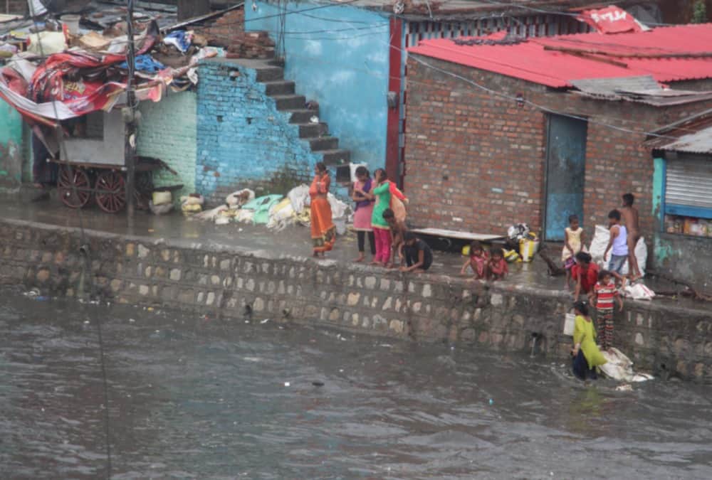 Storm and Monsoon first rainfall in dehradun waterlogged and tree fall on road