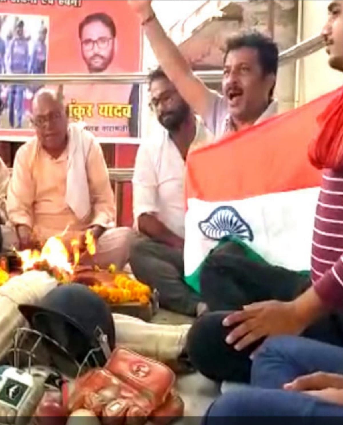 hawan for victory of india in cricket world cup 2019 against england in varanasi