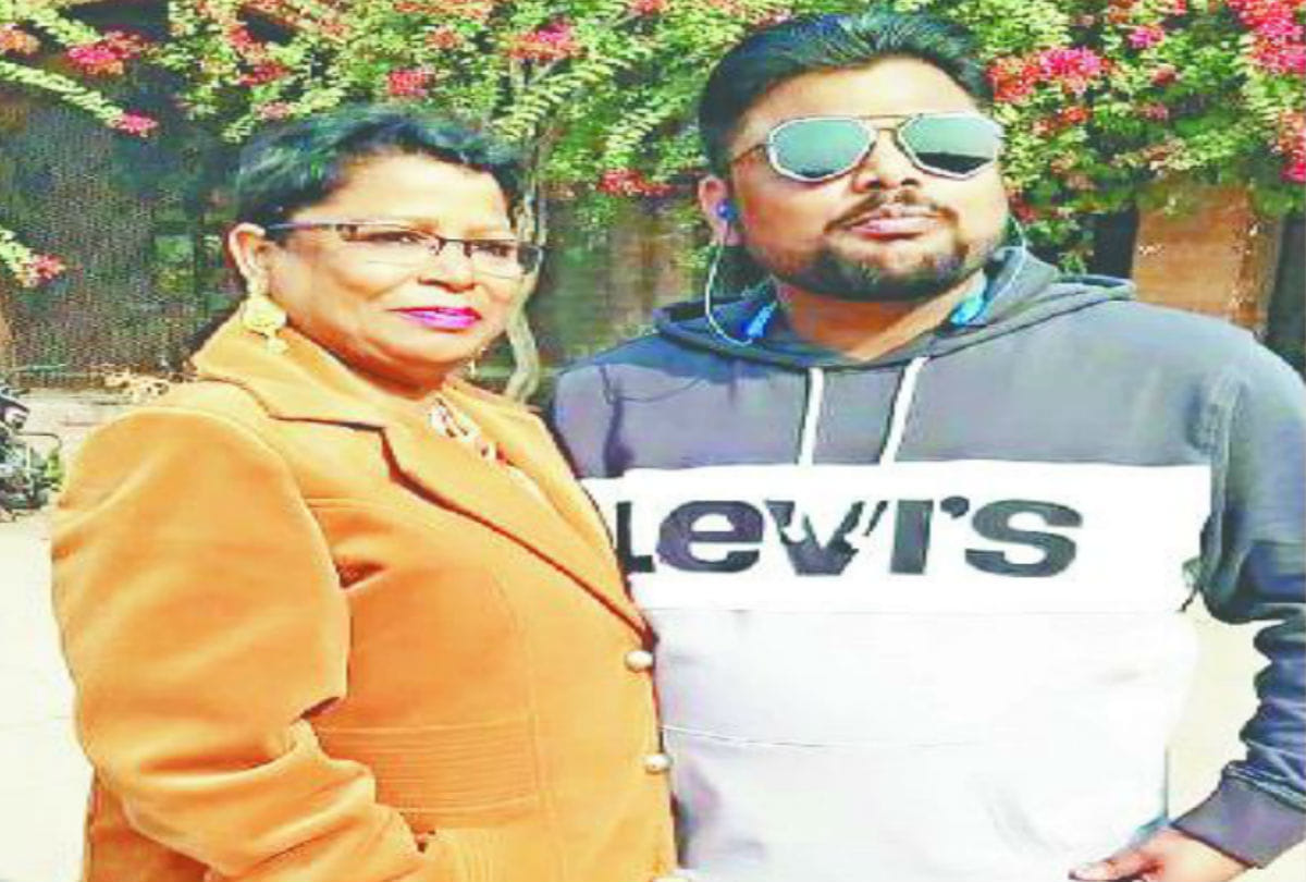 mother and son died in accident on agra lucknow expressway in mainpuri