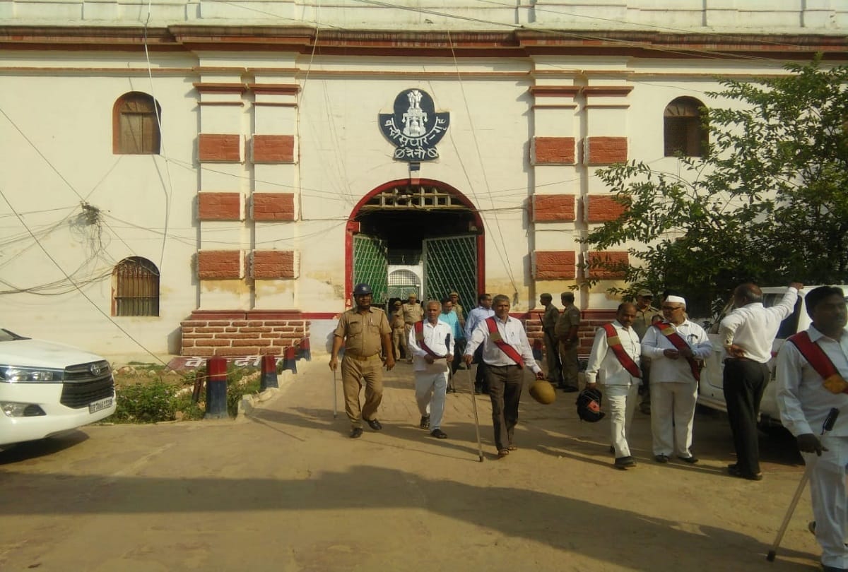 District Magistrate and Superintendent of Police raid in naini central jail AT prayagraj