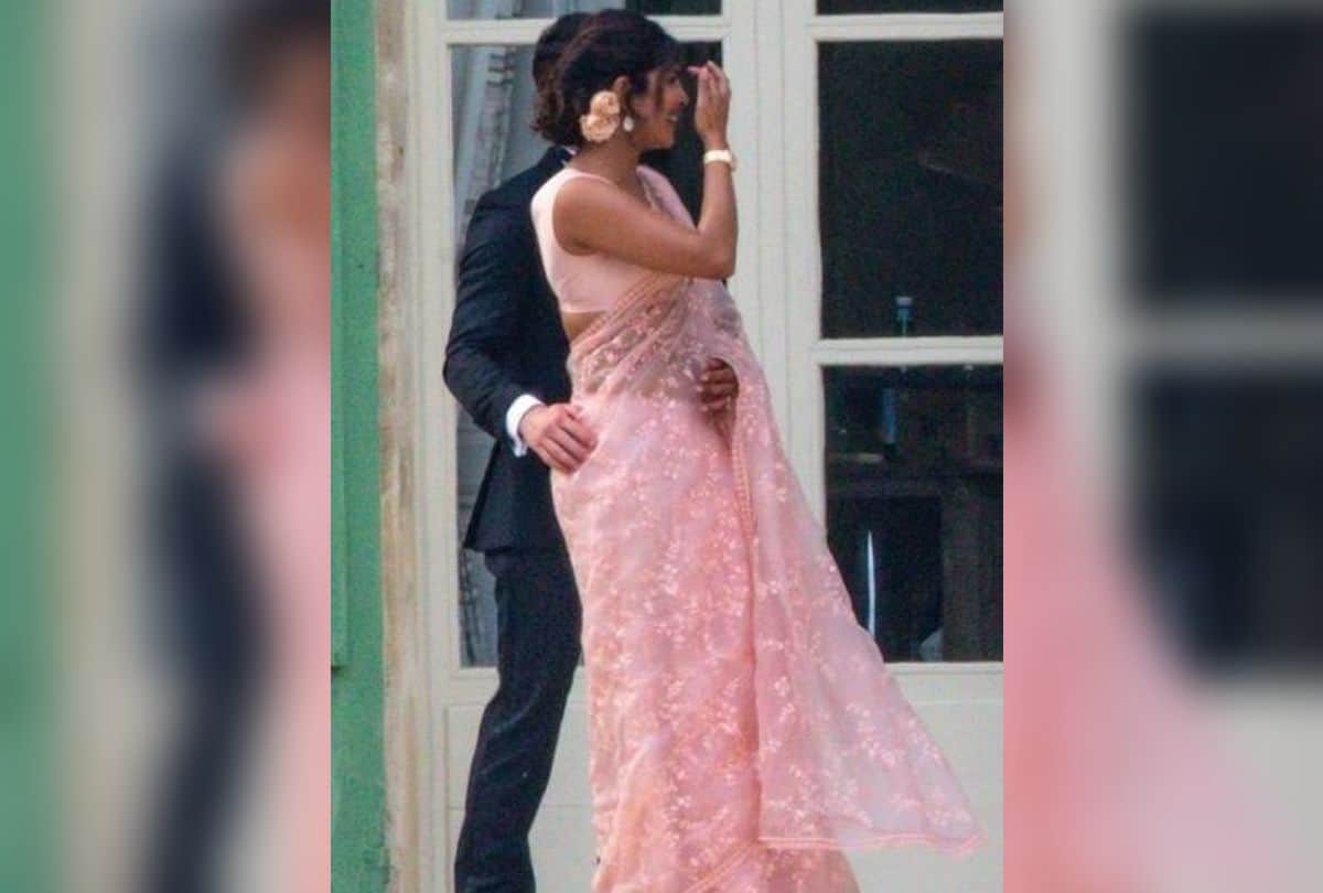 Priyanka Chopra video calls husband Nick Jonas before he performs for Happiness Begins Tour