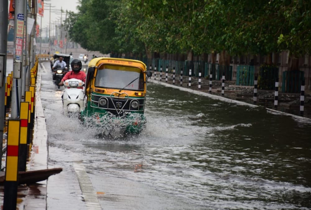 Heavy rain changes weather in Lucknow.