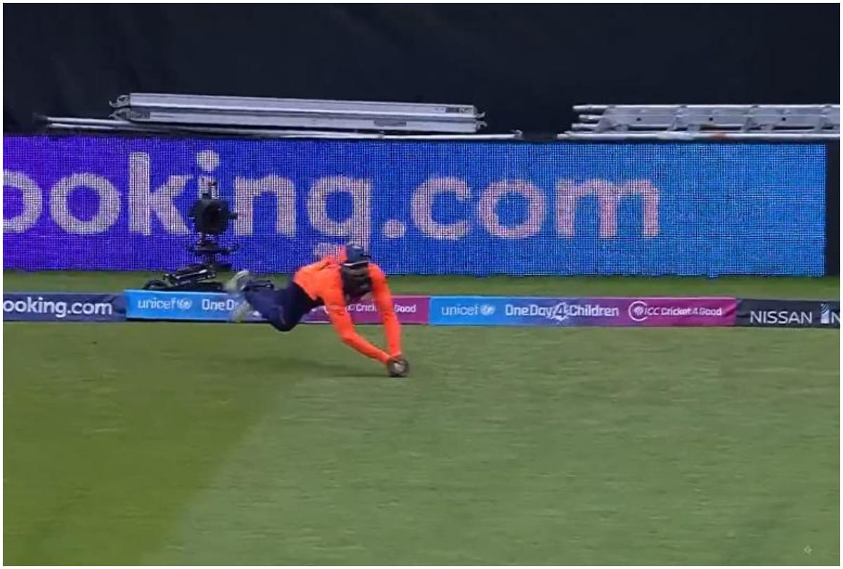 World Cup 2019: Ravindra Jadeja take a tremendous catch against England on Kuldeep bowling