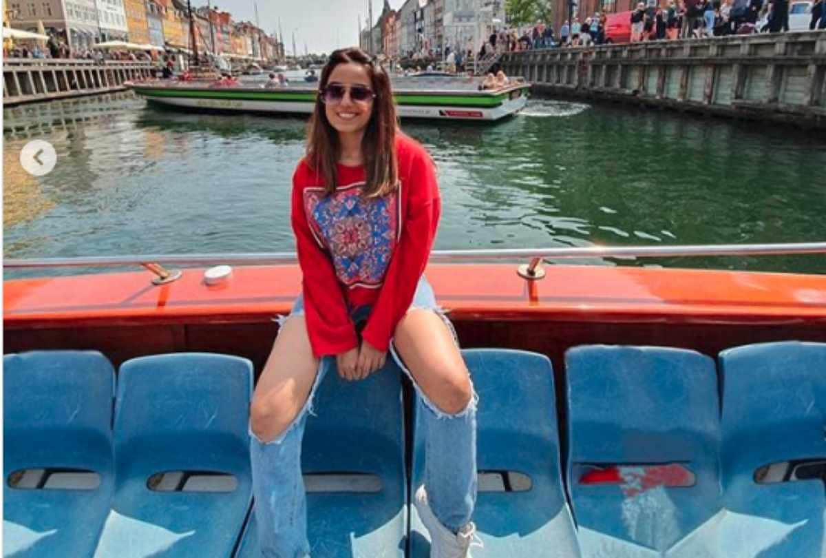 bigg boss 12 srishty rode share photos and troll for her dress