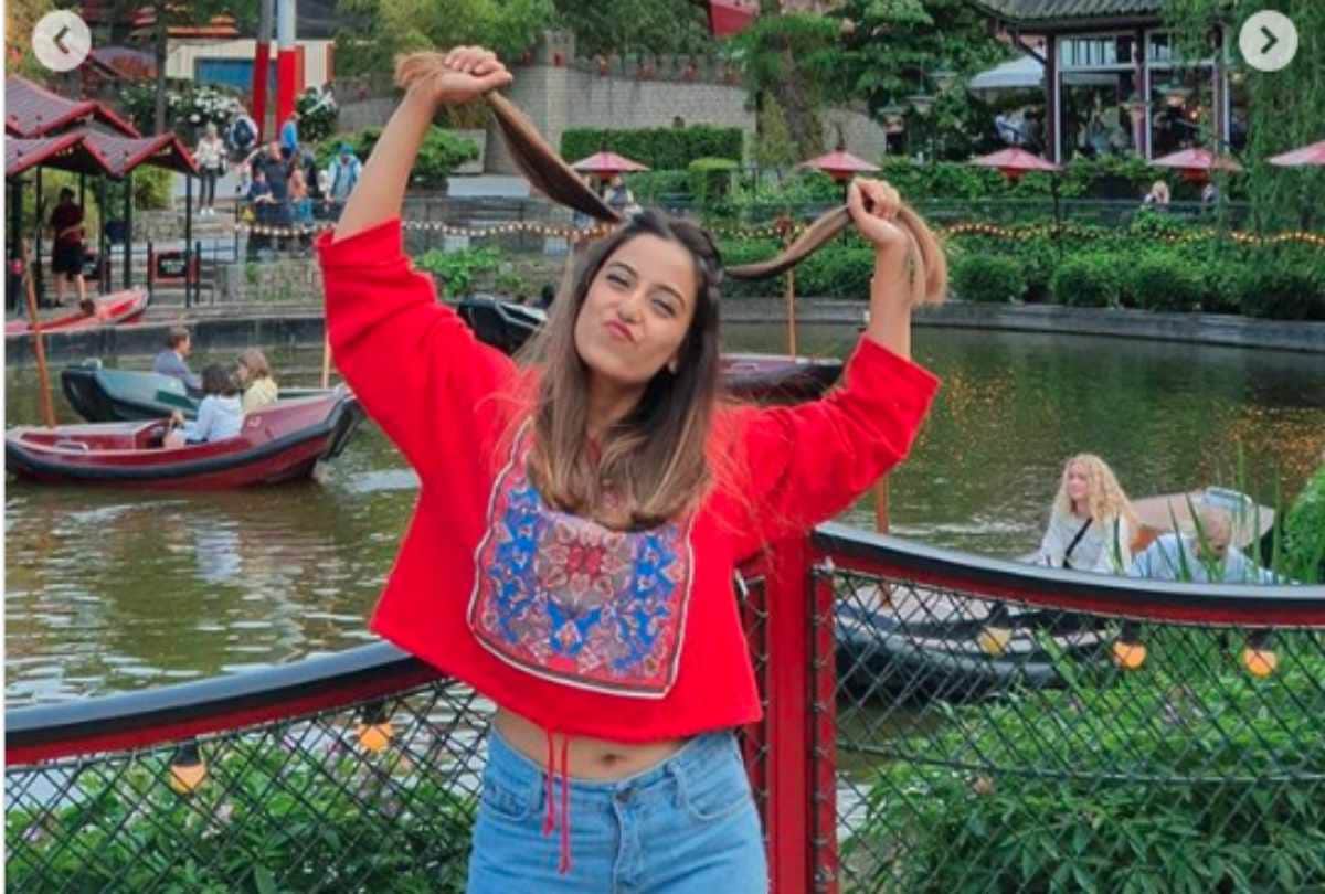 bigg boss 12 srishty rode share photos and troll for her dress