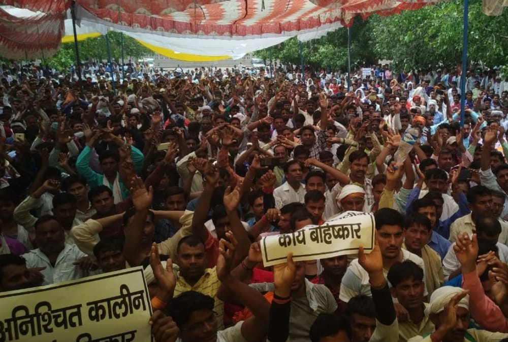 Electric Department contractor go on strike.