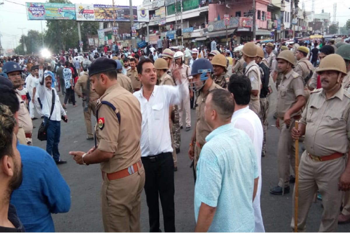 Violence has been tried in Meerut city but police force deployed on the spot