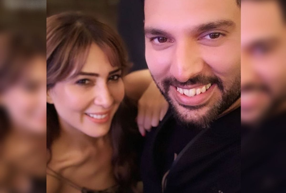 kim sharma shared bikini photo yuvraj singh funny reaction