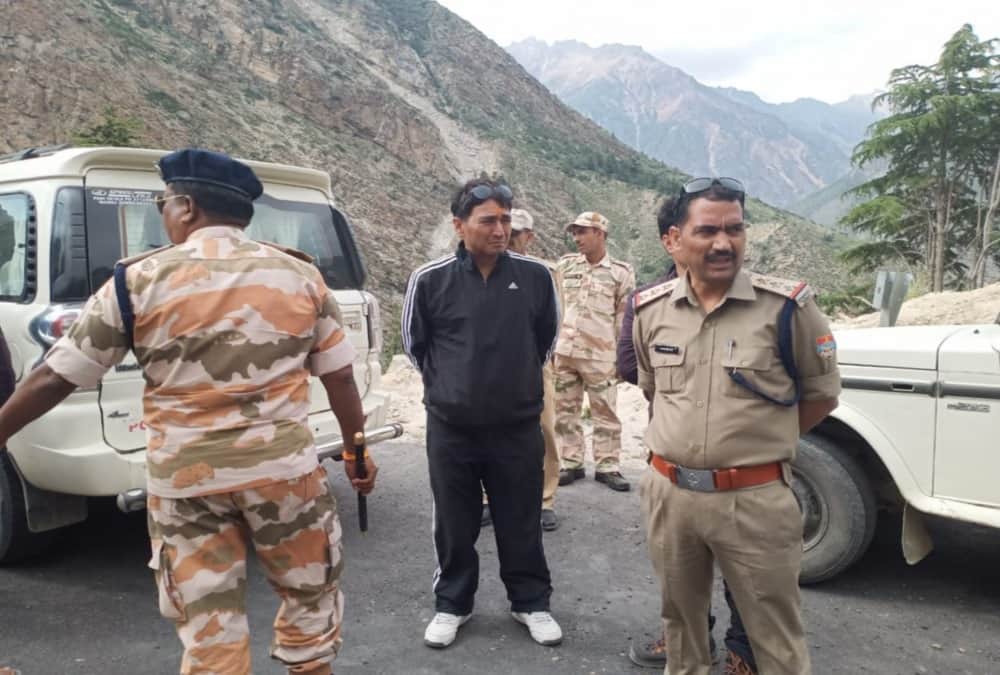 Car fall into ditch in chamoli one youth killed and for stuck in car till now 