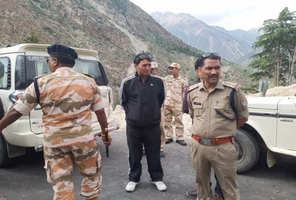 Car fall into ditch in chamoli one youth killed and for stuck in car till now 