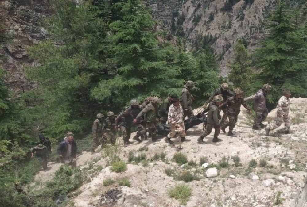 Car fall into ditch in chamoli one youth killed and for stuck in car till now 