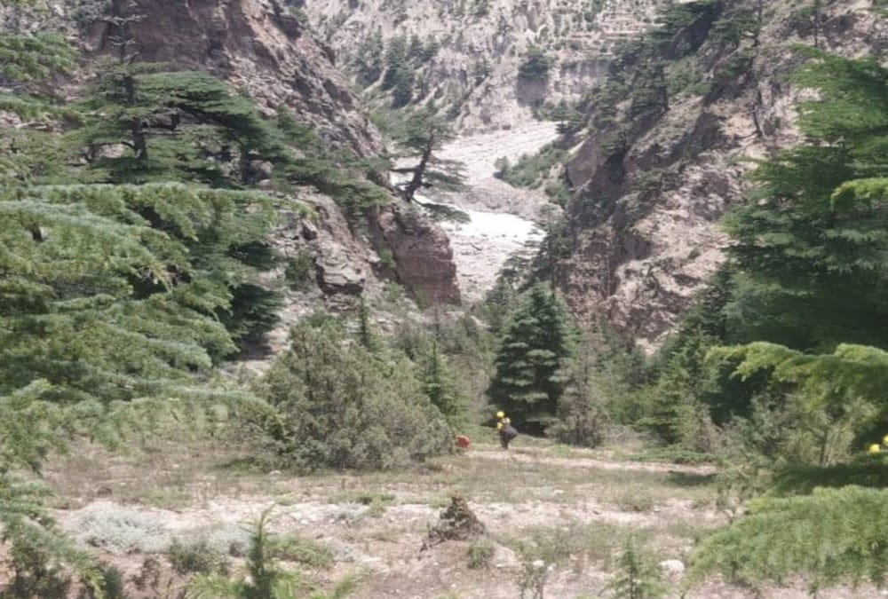 Car fall into ditch in chamoli one youth killed and for stuck in car till now 